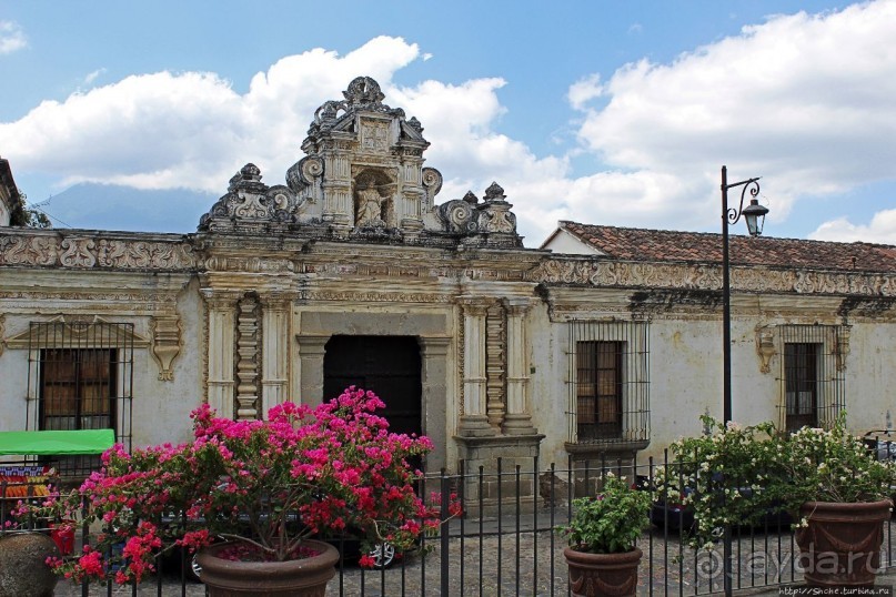 Антигуа-Гватемала — самый респектабельный город страны