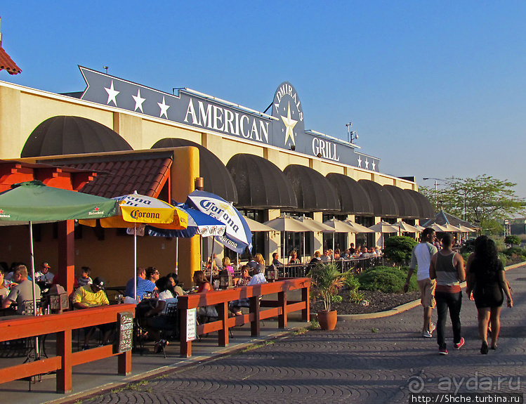 Набережная реки Moumee — и прогулка, и рыбалка и ...Майами