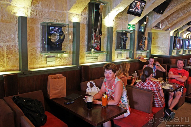 Культовый кафе-бар в Валетте