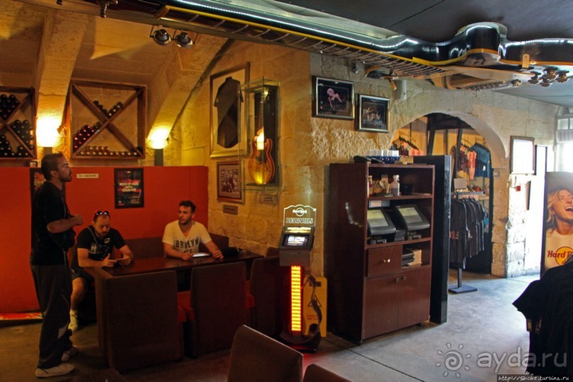 Культовый кафе-бар в Валетте