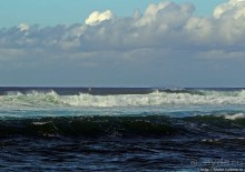 Один из лучших пляжей для серфинга на острове Оаху