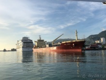 Ух ты, мы вышли из бухты... Ух ты, вернулись обратно))