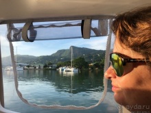 Ух ты, мы вышли из бухты... Ух ты, вернулись обратно))