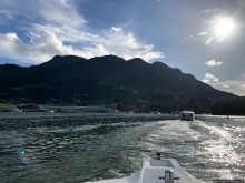 Ух ты, мы вышли из бухты... Ух ты, вернулись обратно))