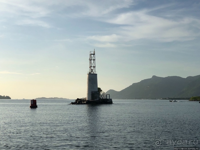 Ух ты, мы вышли из бухты... Ух ты, вернулись обратно))