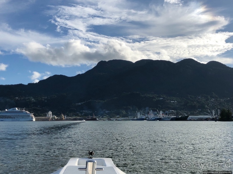 Ух ты, мы вышли из бухты... Ух ты, вернулись обратно))