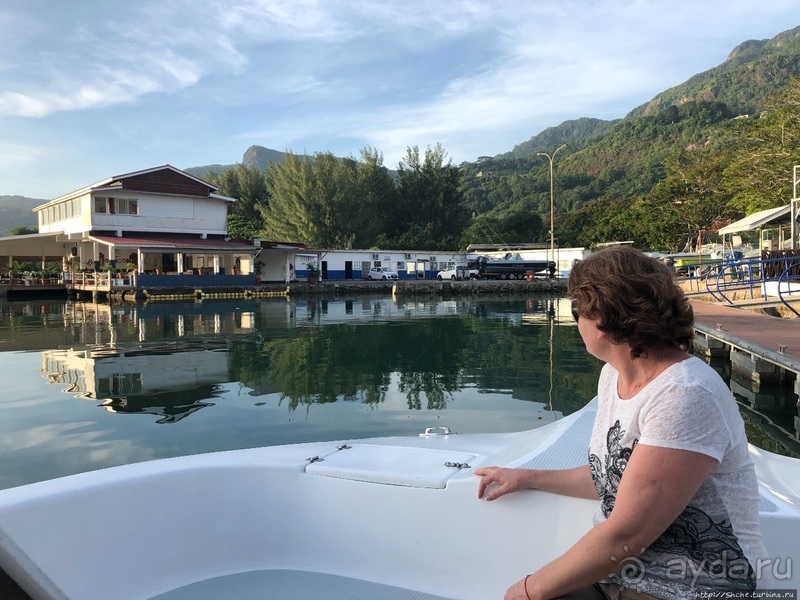 Ух ты, мы вышли из бухты... Ух ты, вернулись обратно))