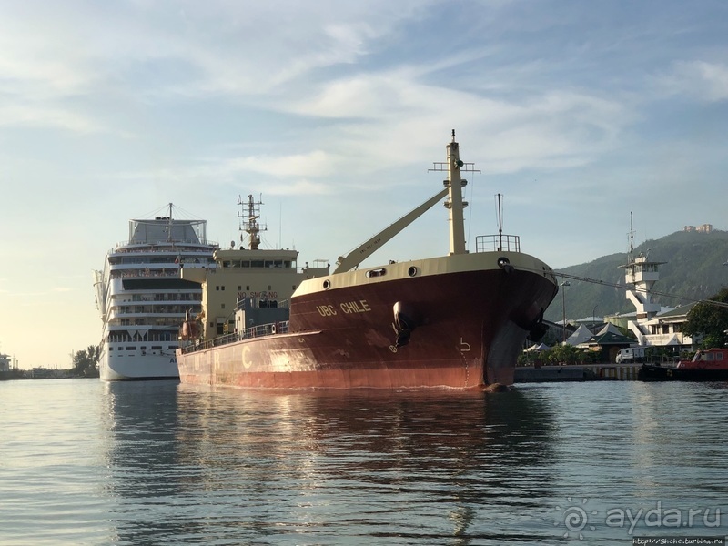 Ух ты, мы вышли из бухты... Ух ты, вернулись обратно))