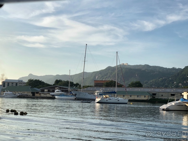 Ух ты, мы вышли из бухты... Ух ты, вернулись обратно))