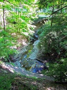 "Buttermilk falls" и пешехоный маршрут вдоль ручья