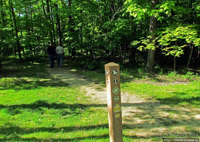 "Buttermilk falls" и пешехоный маршрут вдоль ручья
