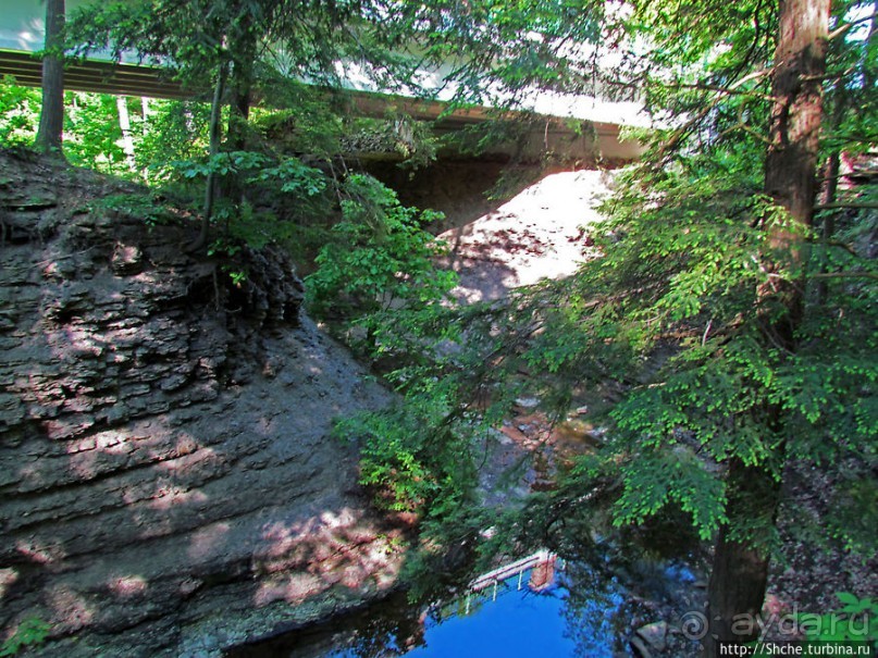 "Buttermilk falls" и пешехоный маршрут вдоль ручья