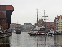 Приток Nowa Motlawa и остров Складов (Wyspa Spichrzow)