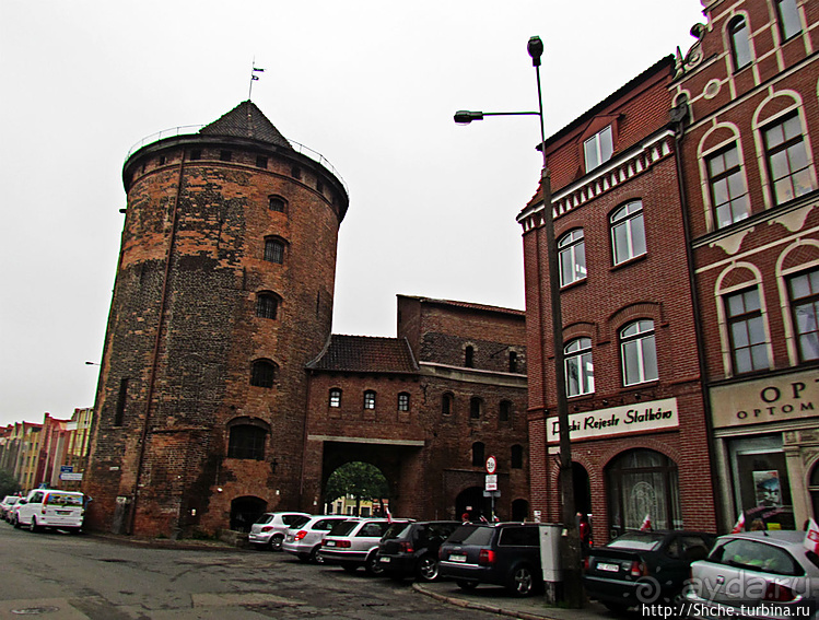 Приток Nowa Motlawa и остров Складов (Wyspa Spichrzow)