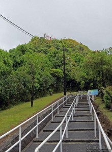 Храм Шивы на священном кратерном озере Ганга Талао
