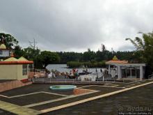 Храм Шивы на священном кратерном озере Ганга Талао