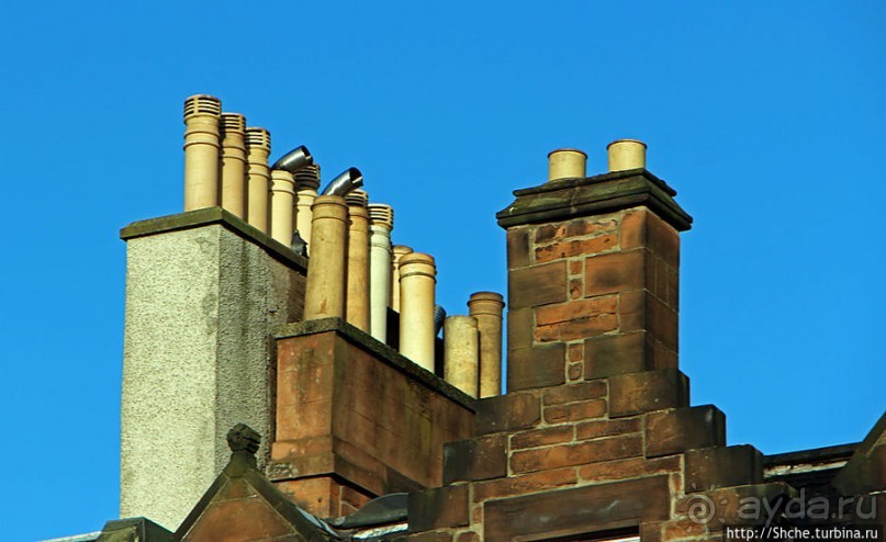 Частоколы каминных труб на крышах Эдинбурга