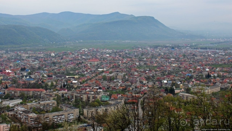 Закарпатский Хуст со 140-метровой высоты руин замка