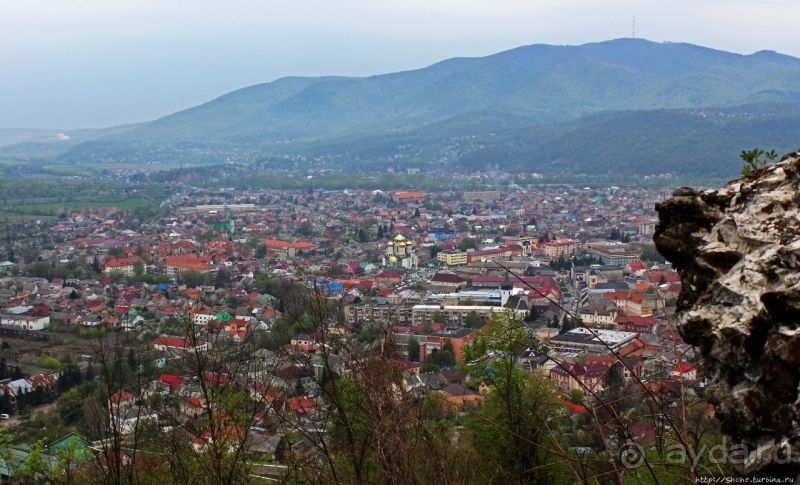 Закарпатский Хуст со 140-метровой высоты руин замка