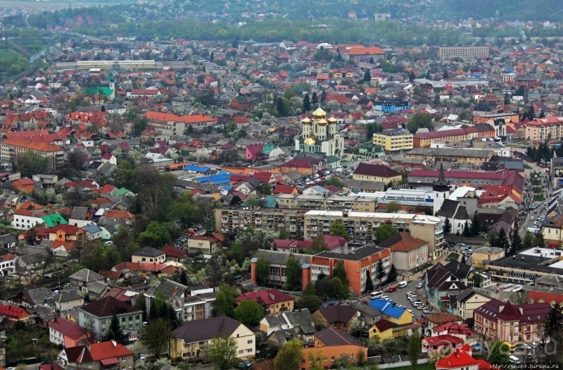 Закарпатский Хуст со 140-метровой высоты руин замка