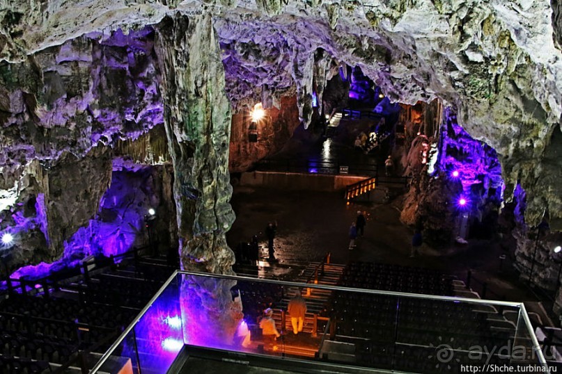 Диковинные сталактиты и причудливые сталагмиты св. Михаила