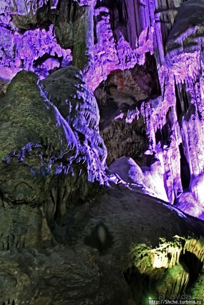 Диковинные сталактиты и причудливые сталагмиты св. Михаила
