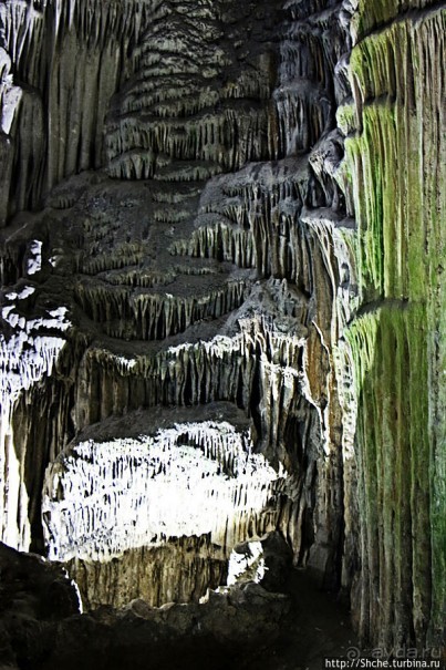 Диковинные сталактиты и причудливые сталагмиты св. Михаила
