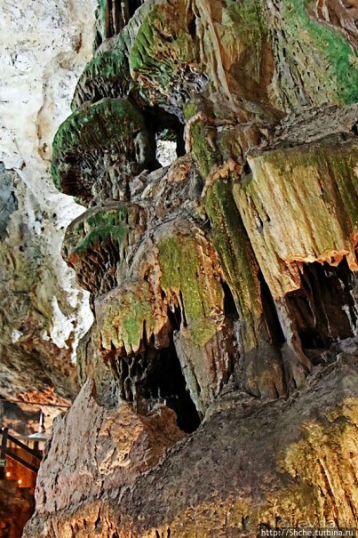 Диковинные сталактиты и причудливые сталагмиты св. Михаила