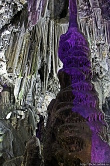 Диковинные сталактиты и причудливые сталагмиты св. Михаила