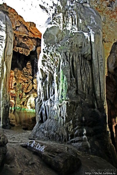 Диковинные сталактиты и причудливые сталагмиты св. Михаила