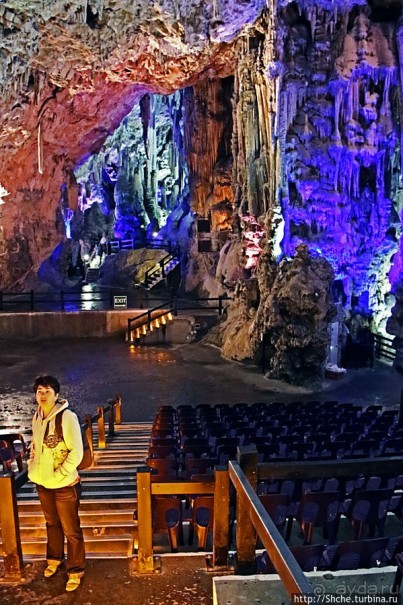 Диковинные сталактиты и причудливые сталагмиты св. Михаила
