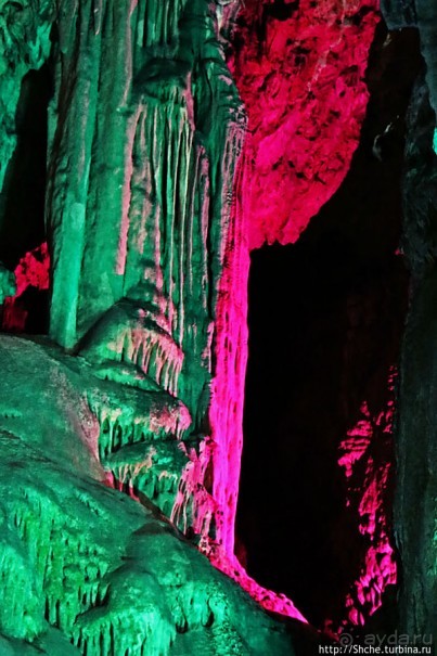 Диковинные сталактиты и причудливые сталагмиты св. Михаила