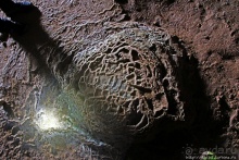 Полые скалы Вьетнама: долина Tan Hoa и первая пещера