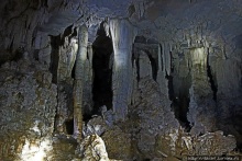 Полые скалы Вьетнама: долина Tan Hoa и первая пещера