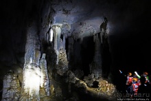 Полые скалы Вьетнама: долина Tan Hoa и первая пещера