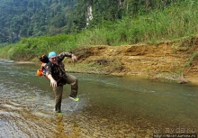 Полые скалы Вьетнама: долина Tan Hoa и первая пещера