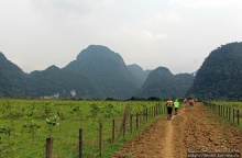 Полые скалы Вьетнама: долина Tan Hoa и первая пещера