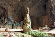 Полые скалы Вьетнама: долина Tan Hoa и первая пещера
