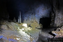 Полые скалы Вьетнама: долина Tan Hoa и первая пещера