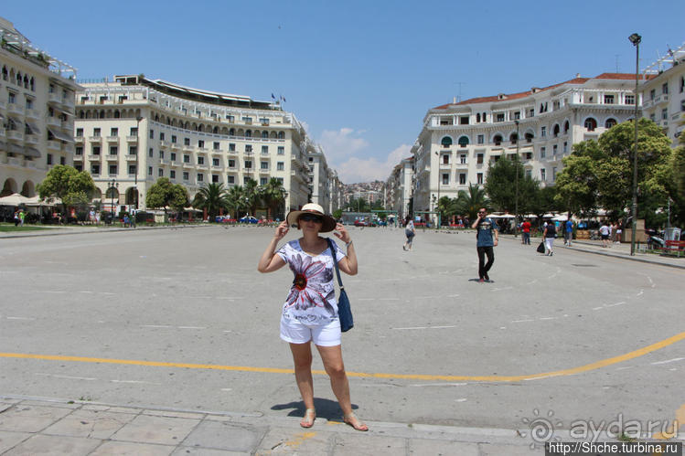 Туристические центры в Салониках — площадь Аристотеля