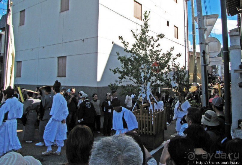 Осенний фестиваль в Такаяма, завершающее шествие