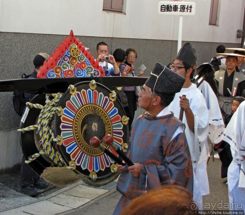 Осенний фестиваль в Такаяма, завершающее шествие