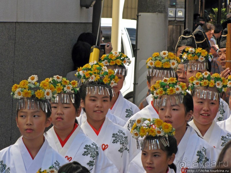 Осенний фестиваль в Такаяма, завершающее шествие