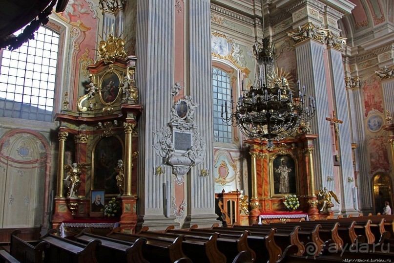 Шикарный костел с шикарным органом