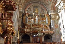 Шикарный костел с шикарным органом