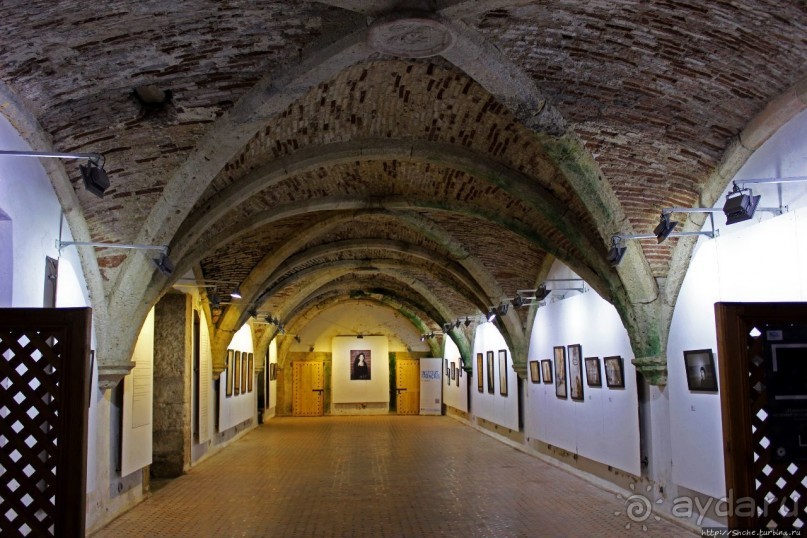 Цистерны крепости Мазарган — самое интересное место города