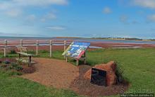 Берег красного песка. Городок Виктория Приморская