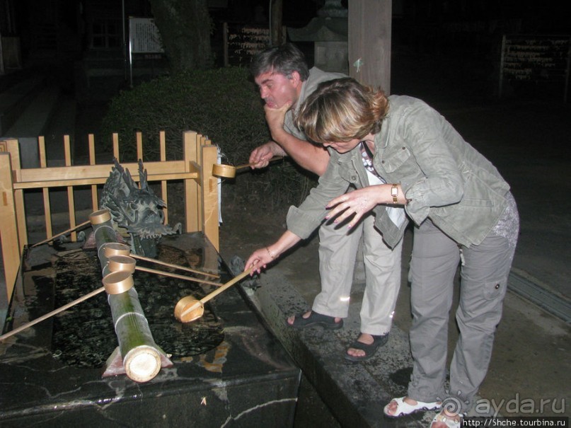 Ночной визит в синтоистский храм. Изучаем правила поведения.