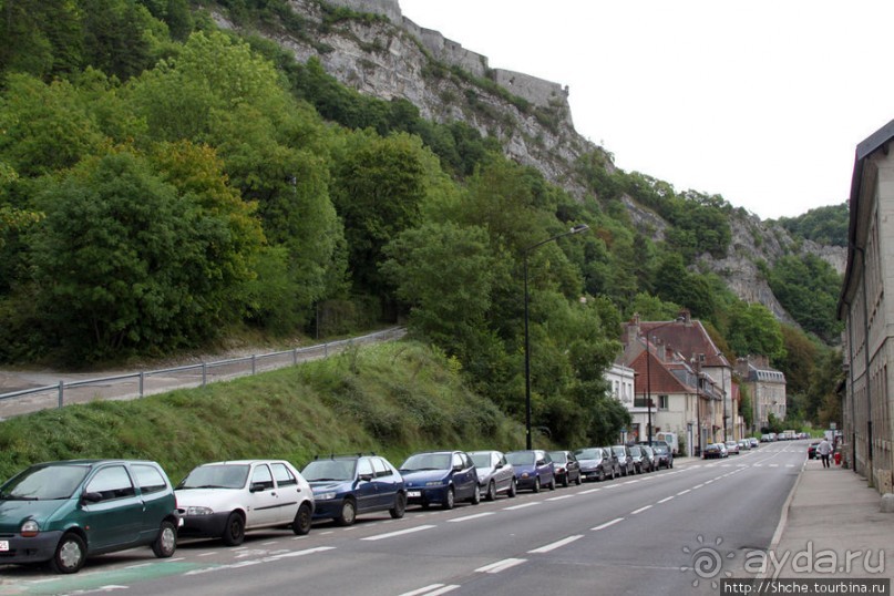 Берег реки Doub (по-русски просто Ду). Порог и шлюз