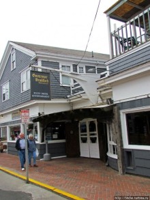 Commersial Street — и прогулка вдоль берега, и шоппинг